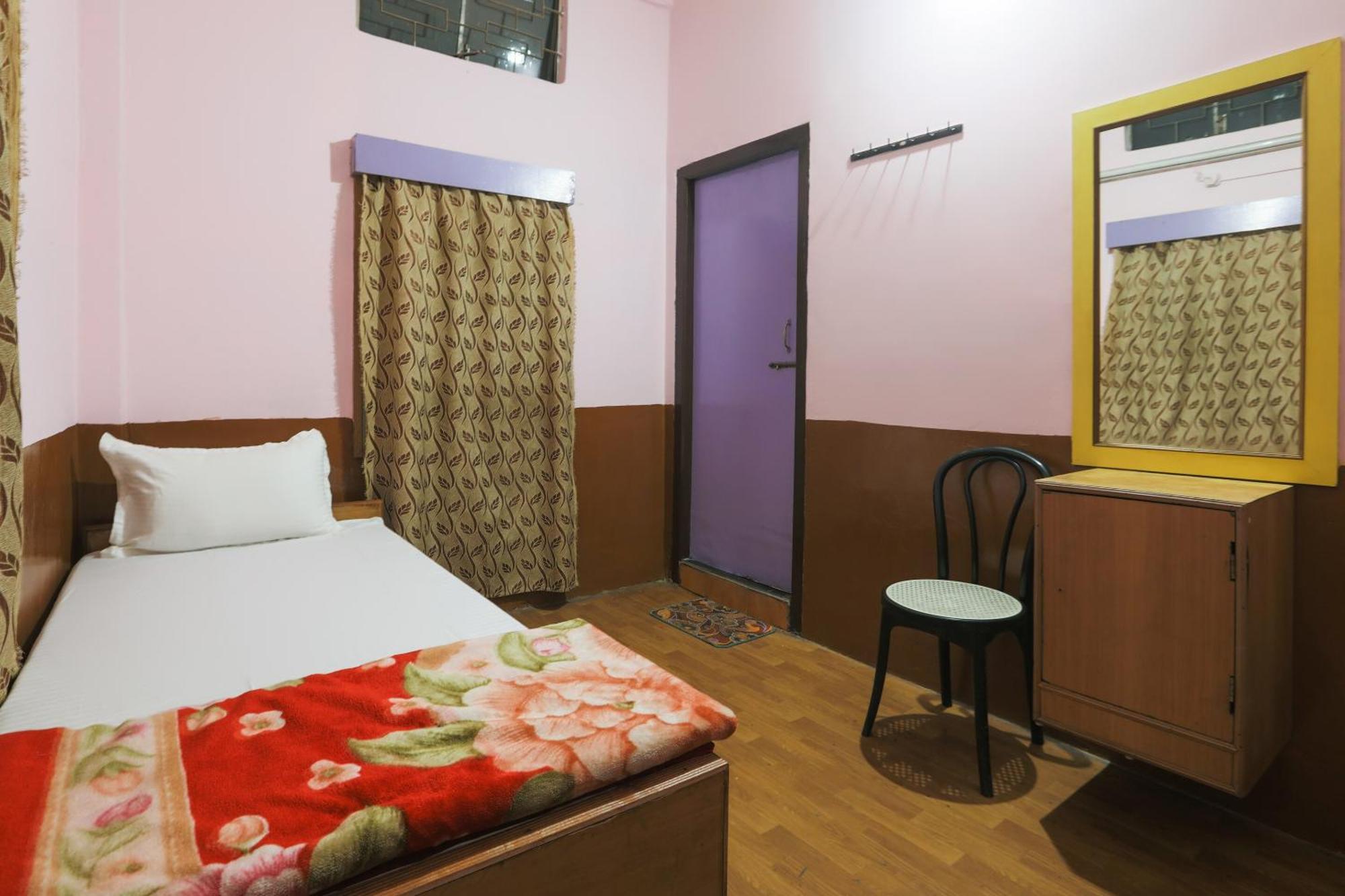 Jorhāt Oyo Hotel 43459 Oasis Lodge מראה חיצוני תמונה